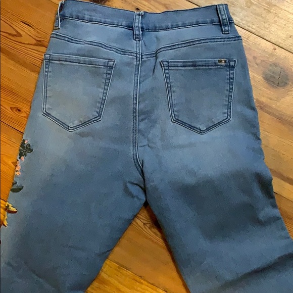 Embroidered Jeans - Picture 3 of 8